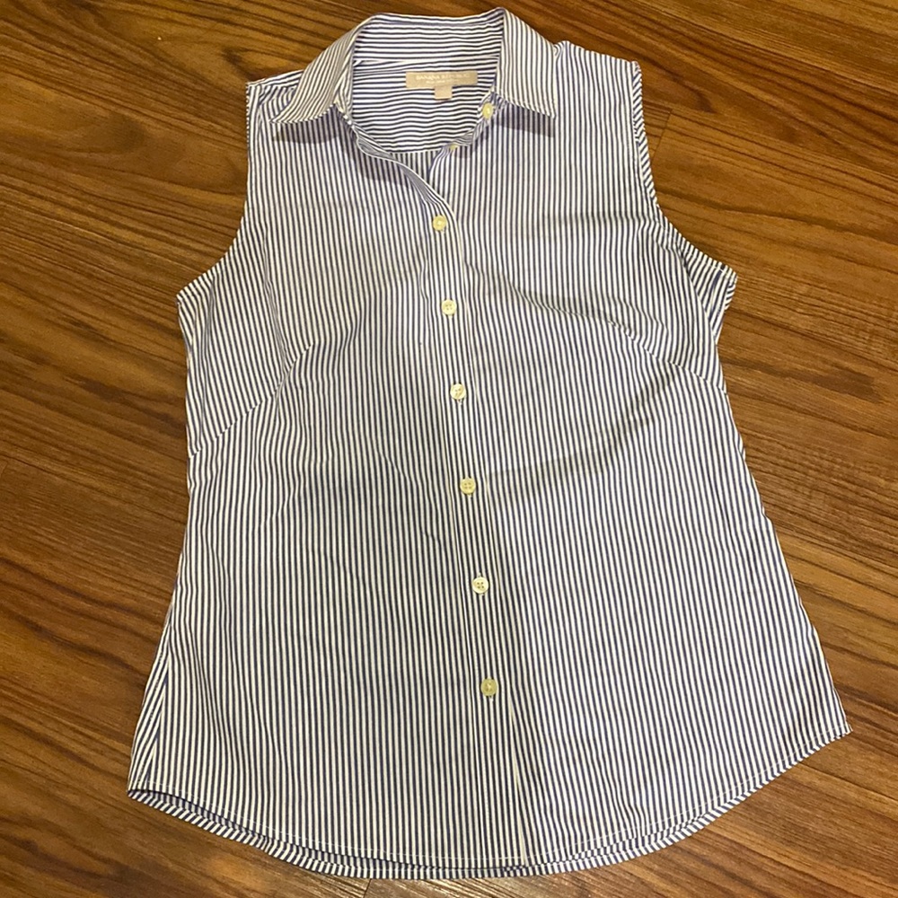 Banana republic beautiful striped shirt for women’s size 4